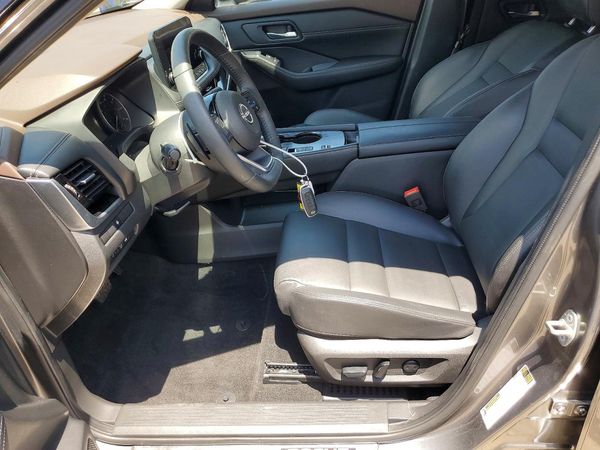 2023 NISSAN ROGUE SL — DENT