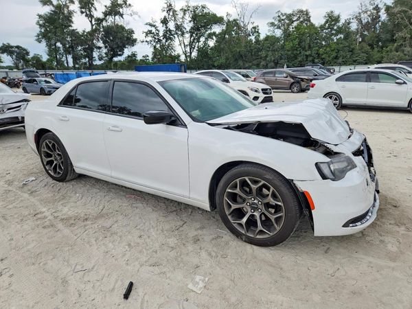 2018 CHRYSLER 300