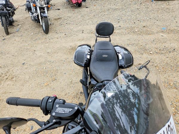 2022 BMW R18 B