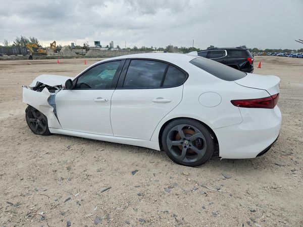 2017 ALFA ROMEO GIULIA RWD