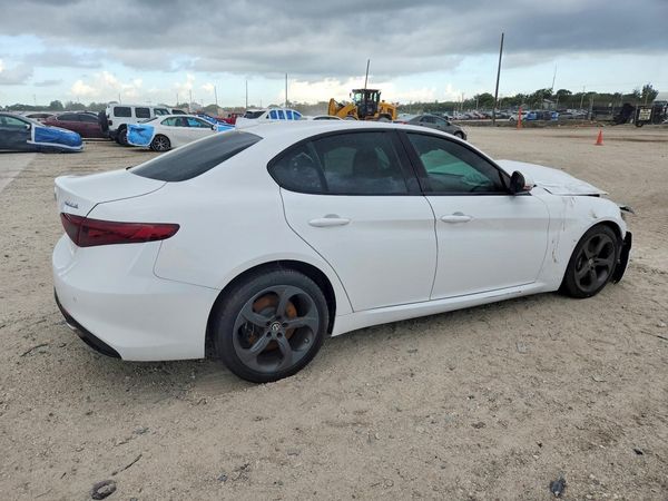 2017 ALFA ROMEO GIULIA RWD