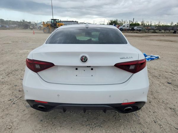 2017 ALFA ROMEO GIULIA RWD