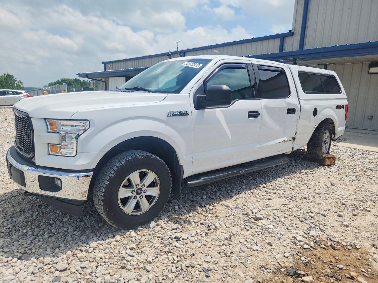 2017 FORD F150 SuperCrew — Front 3/4