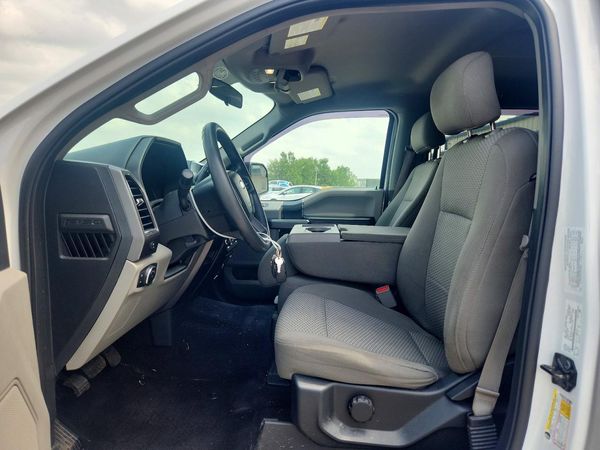 2017 FORD F150 SuperCrew — DENT