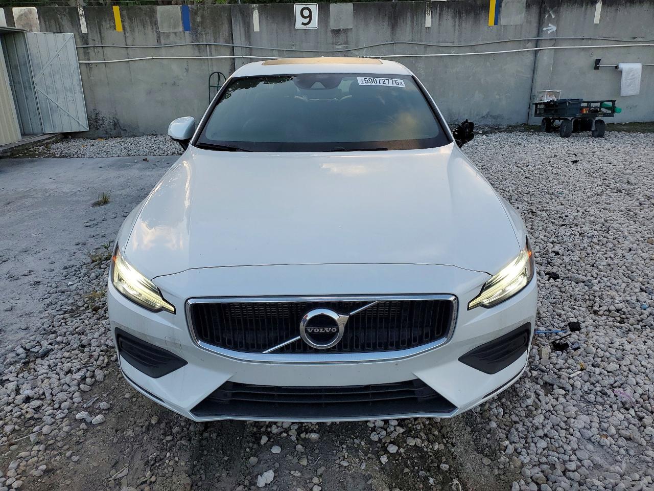 2020 VOLVO S60 Momentum