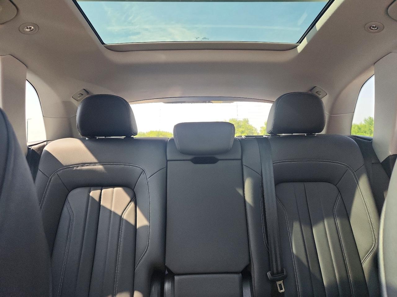 2024 AUDI Q5 quattro Premium Plus