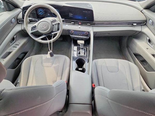2023 HYUNDAI ELANTRA