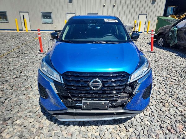 2021 NISSAN KICKS