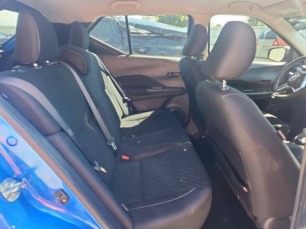 2021 NISSAN KICKS