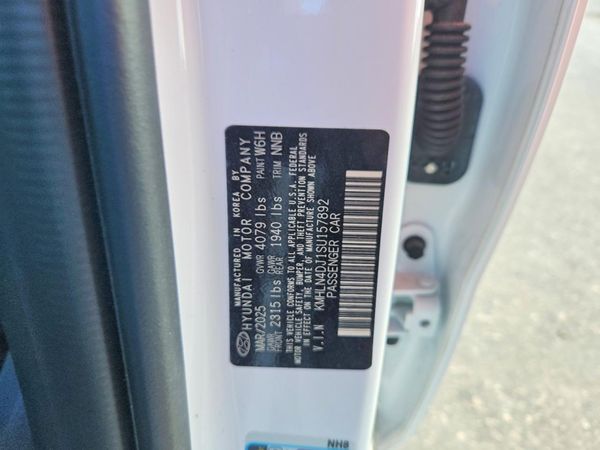 2025 HYUNDAI ELANTRA