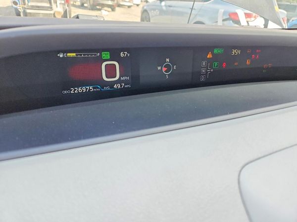2016 TOYOTA PRIUS
