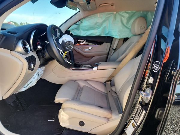 2021 MERCEDES-BENZ GLC GLC300