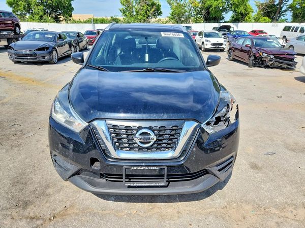 2019 NISSAN KICKS