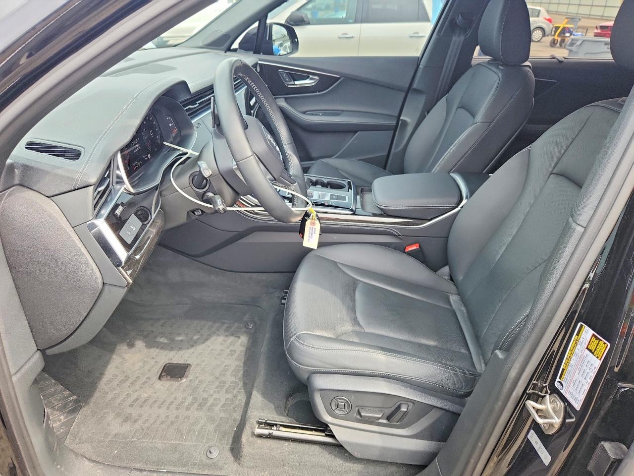 2025 AUDI Q7 quattro Premium Plus