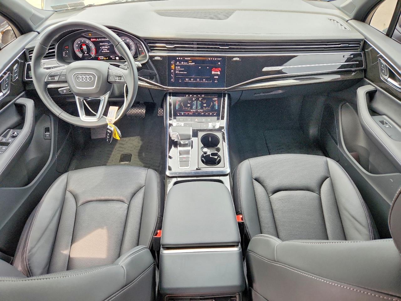 2025 AUDI Q7 quattro Premium Plus