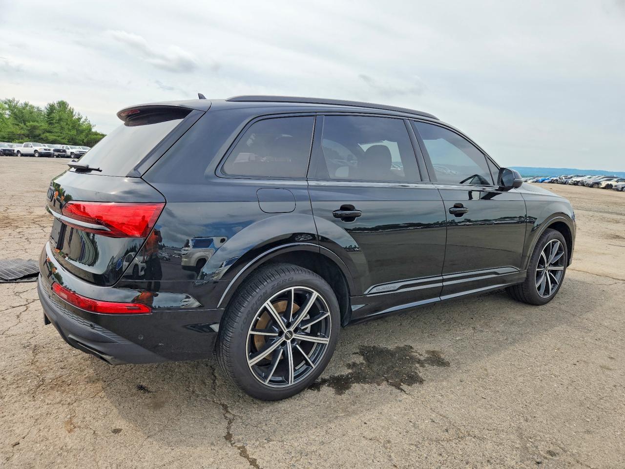 2025 AUDI Q7 quattro Premium Plus