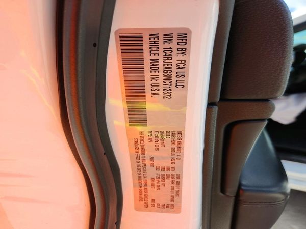 2021 JEEP GRAND CHEROKEE LAREDO 4X2