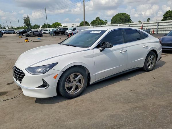 2022 HYUNDAI SONATA SE