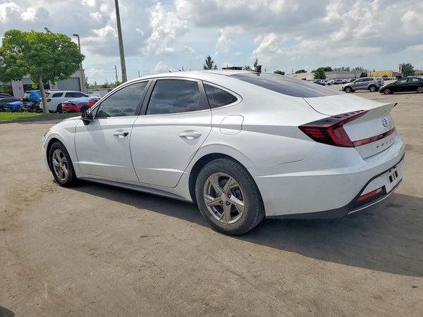 2022 HYUNDAI SONATA SE