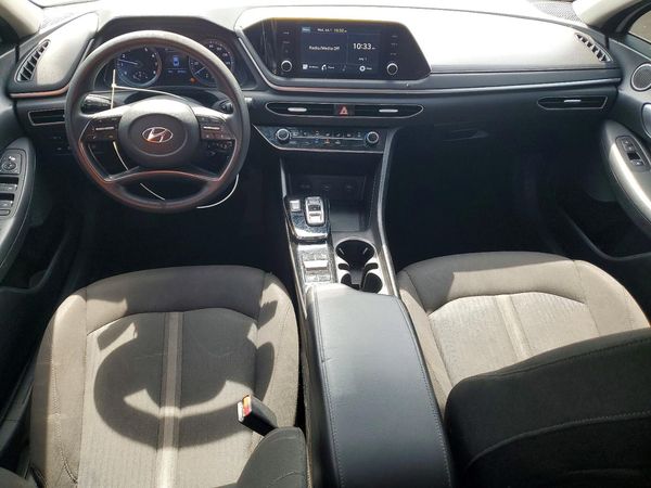 2022 HYUNDAI SONATA SE