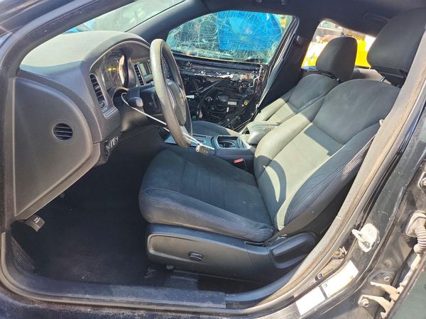 2013 DODGE CHARGER SE