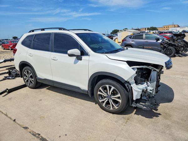 2024 SUBARU FORESTER Limited