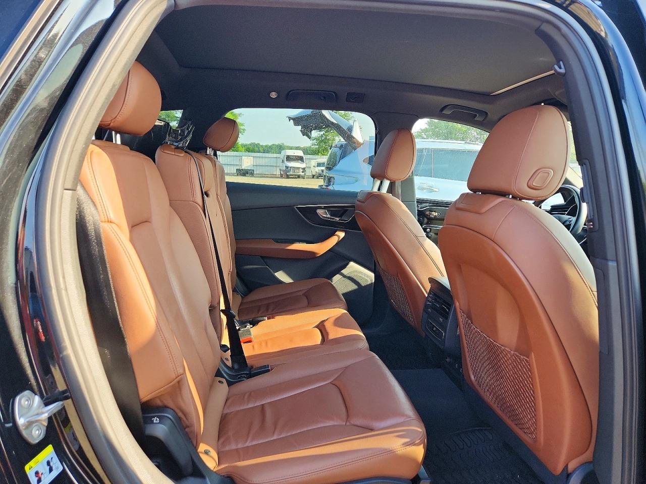 2022 AUDI Q7 quattro Premium