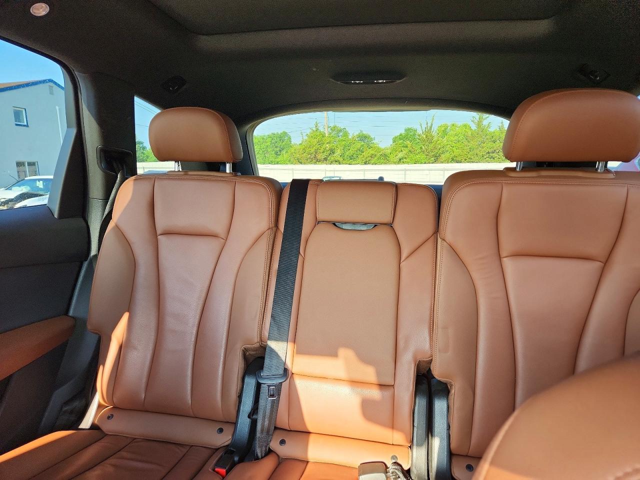 2022 AUDI Q7 quattro Premium