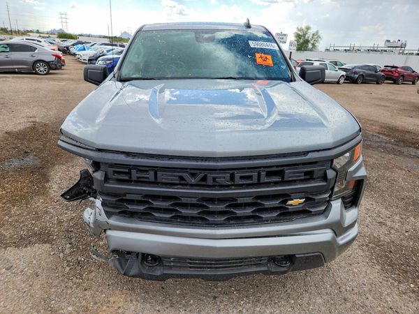 2026 CHEVROLET SILVERADO Custom