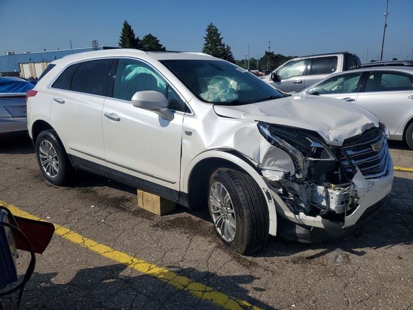 2018 CADILLAC XT5 Luxury
