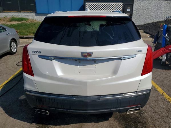 2018 CADILLAC XT5 Luxury