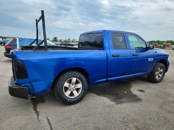 2017 RAM 1500 ST QUAD CAB 4X4