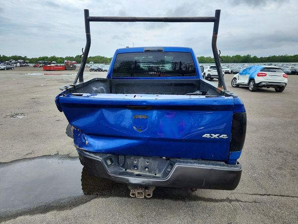 2017 RAM 1500 ST QUAD CAB 4X4