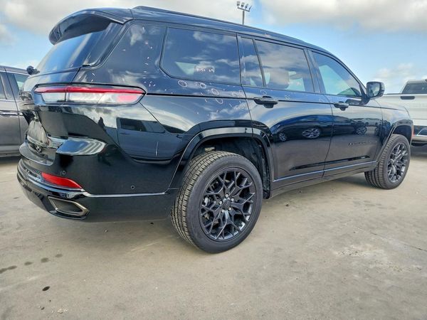 2025 JEEP GRAND CHEROKEE Summit