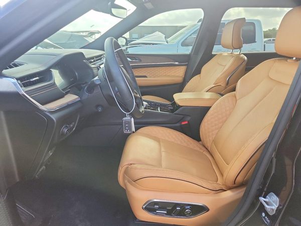 2025 JEEP GRAND CHEROKEE Summit