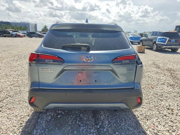 2023 TOYOTA COROLLA CROSS XLE