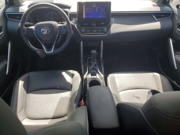 2023 TOYOTA COROLLA CROSS XLE