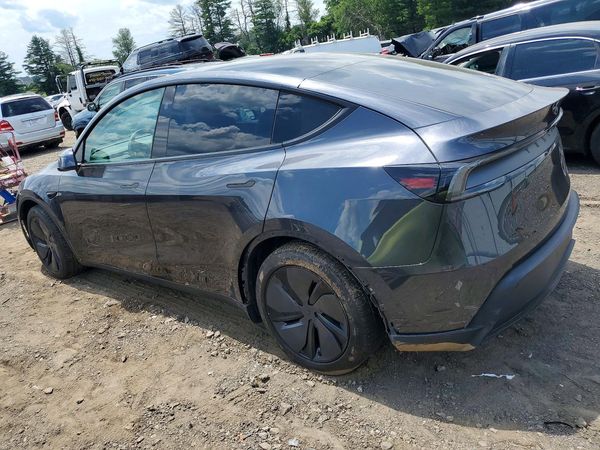 2026 TESLA MODEL Y