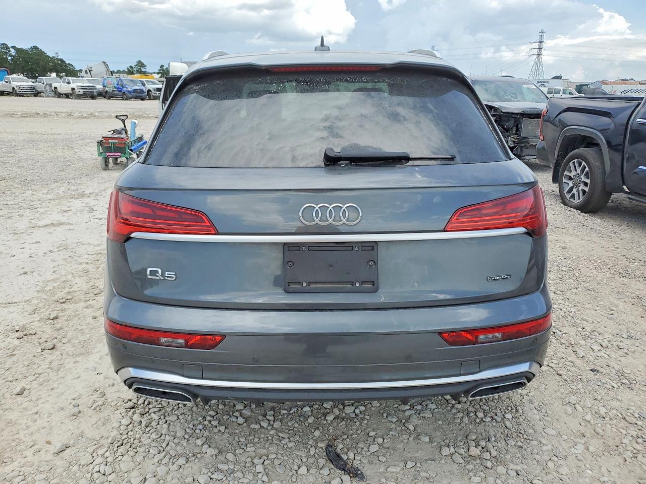 2022 AUDI Q5 S Line quattro Premium