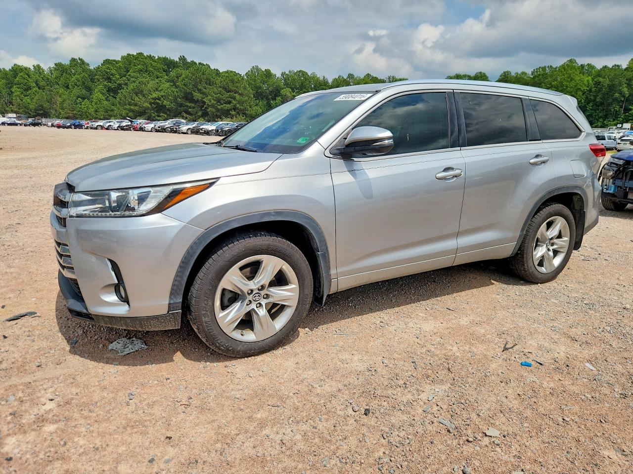 2017 TOYOTA HIGHLANDER