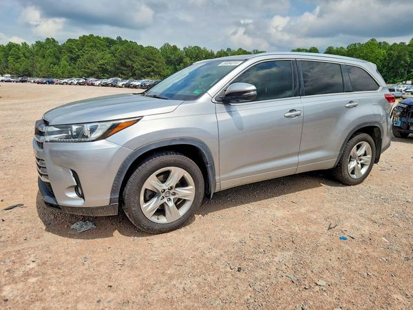 2017 TOYOTA HIGHLANDER