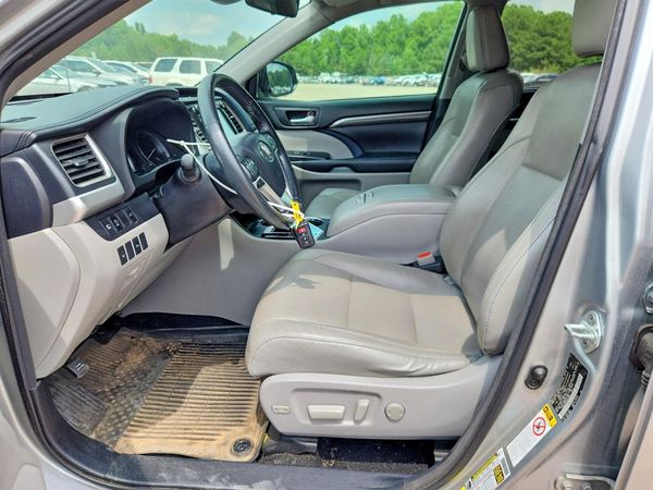 2017 TOYOTA HIGHLANDER