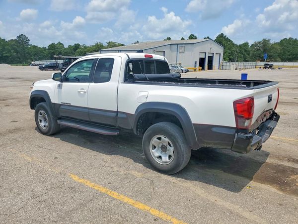 2022 TOYOTA TACOMA SR5