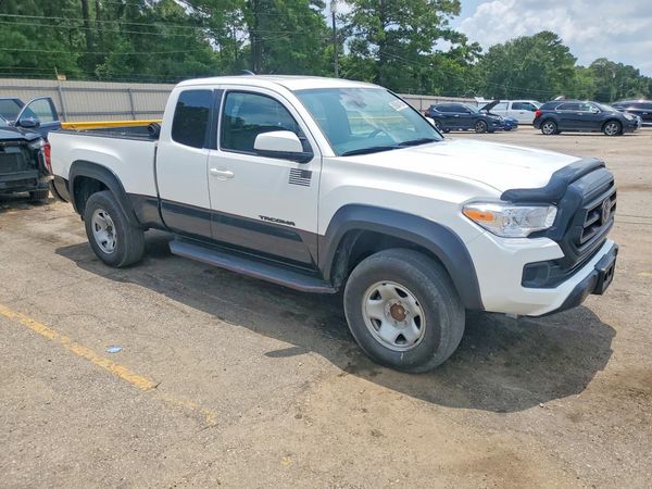 2022 TOYOTA TACOMA SR5
