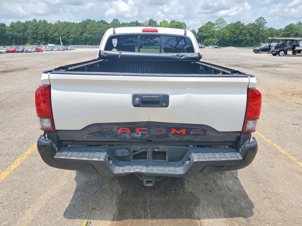 2022 TOYOTA TACOMA SR5