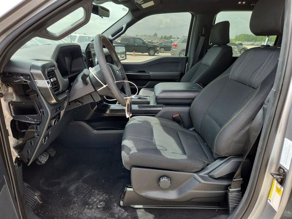2025 FORD F150 STX