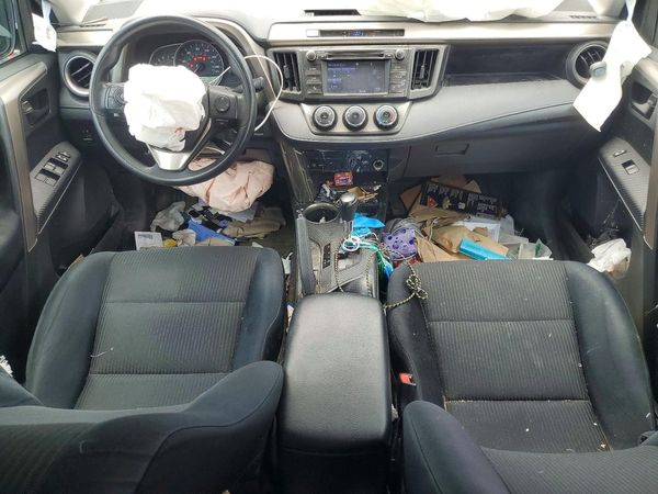2015 TOYOTA RAV4 LE (X Grade)