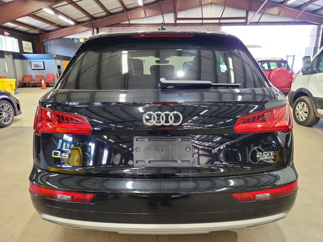 2018 AUDI Q5 quattro Premium