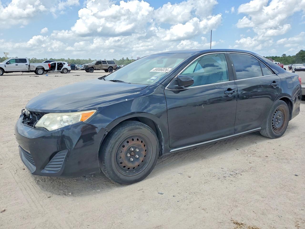 2014 TOYOTA CAMRY