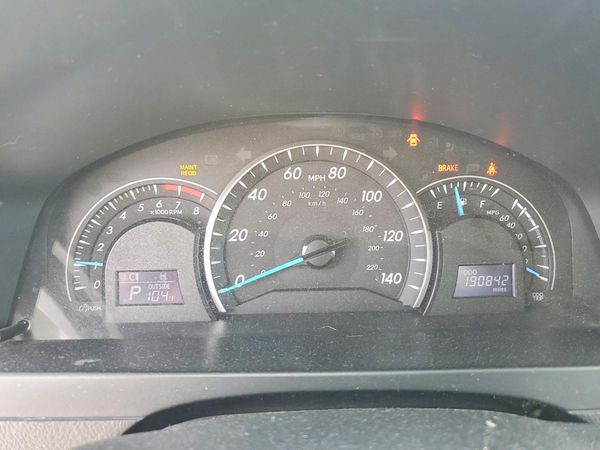 2014 TOYOTA CAMRY